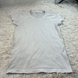 Lululemon Swiftly Tech Short Sleeve Crew Heathered White